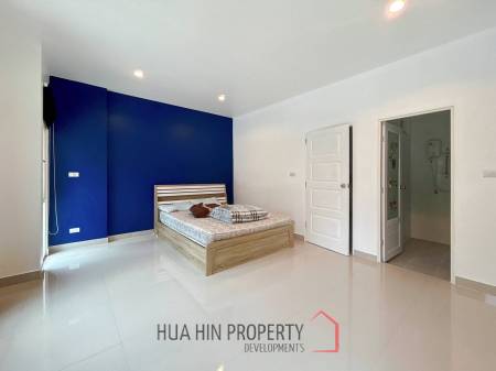 Cha Am Resort with 6 Apartment and 10 Townhouse on 7 Rai of Land