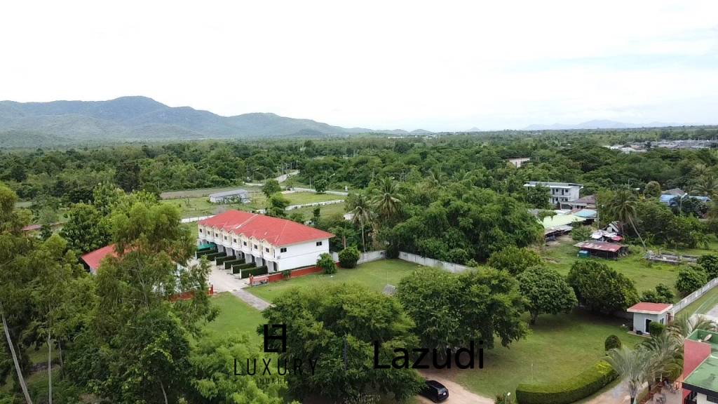 Cha Am Resort with 6 Apartment and 10 Townhouse on 7 Rai of Land