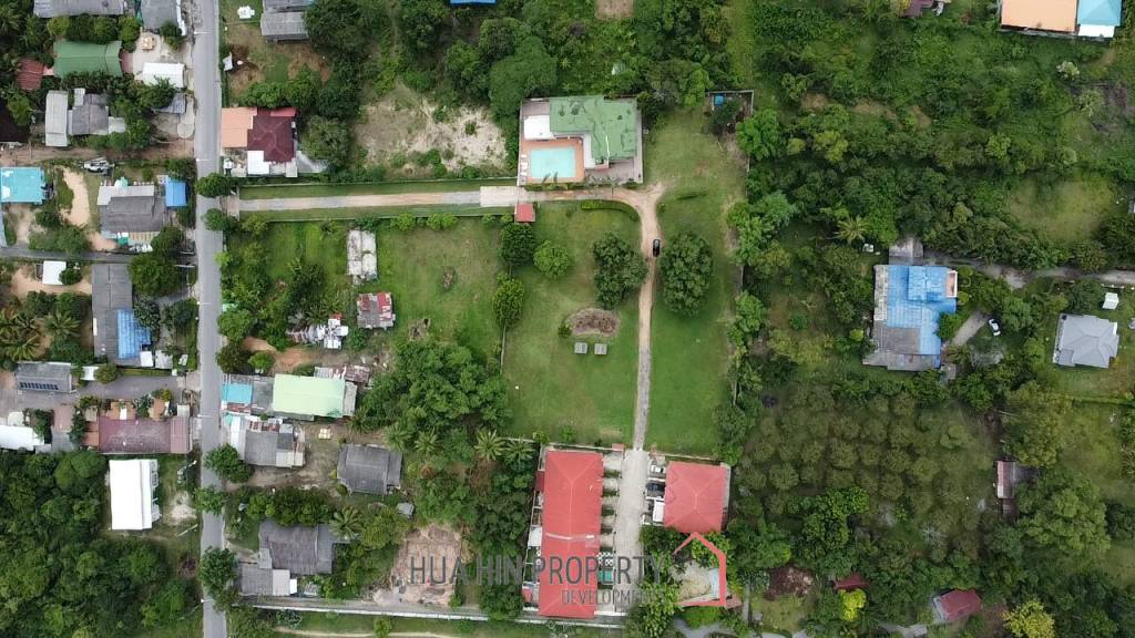 Cha Am Resort with 6 Apartment and 10 Townhouse on 7 Rai of Land