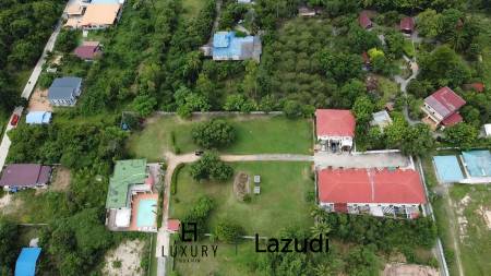 Cha Am Resort with 6 Apartment and 10 Townhouse on 7 Rai of Land