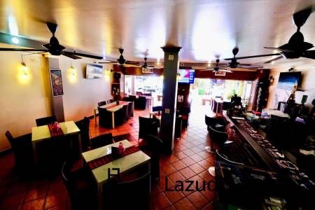 Prime Location: Restaurant Business with 12 Guest Rooms in Cha Am