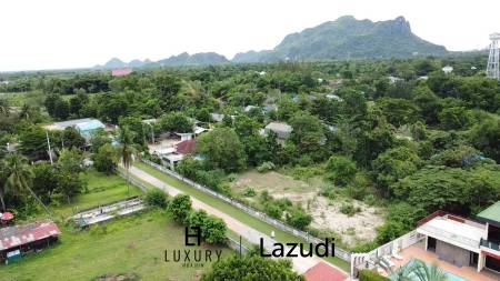 Cha Am Resort with 6 Apartment and 10 Townhouse on 7 Rai of Land