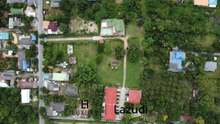 Cha Am Resort with 6 Apartment and 10 Townhouse on 7 Rai of Land