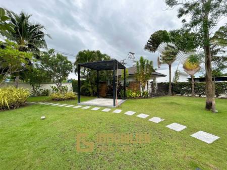 Luxury 4 Bedroom Pool Villa on Large Land Plot