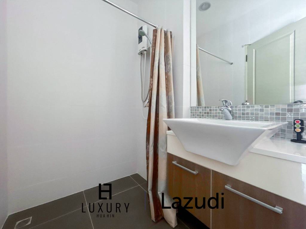 Boulevard Tuscany: Stadtreihenhaus mit 2 Schlafzimmern in Cha Am