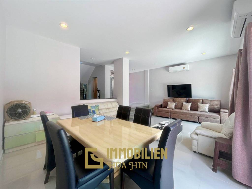 Boulevard Tuscany : 2 Bedroom Townhouse In Cha Am