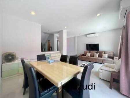 Boulevard Tuscany : 2 Bedroom Townhouse In Cha Am