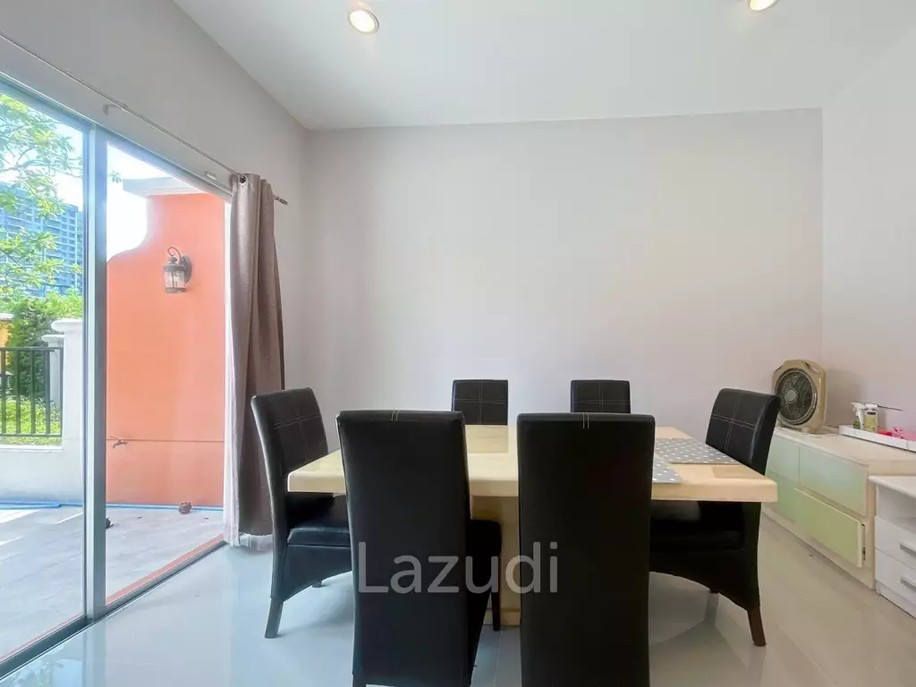 Boulevard Tuscany : 2 Bedroom Townhouse In Cha Am