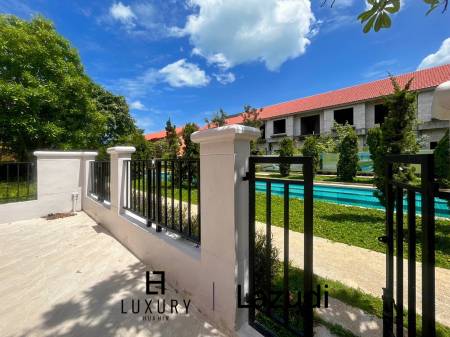 Boulevard Tuscany : 2 Bedroom Townhouse In Cha Am