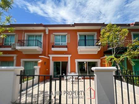 Boulevard Tuscany : 2 Bedroom Townhouse In Cha Am