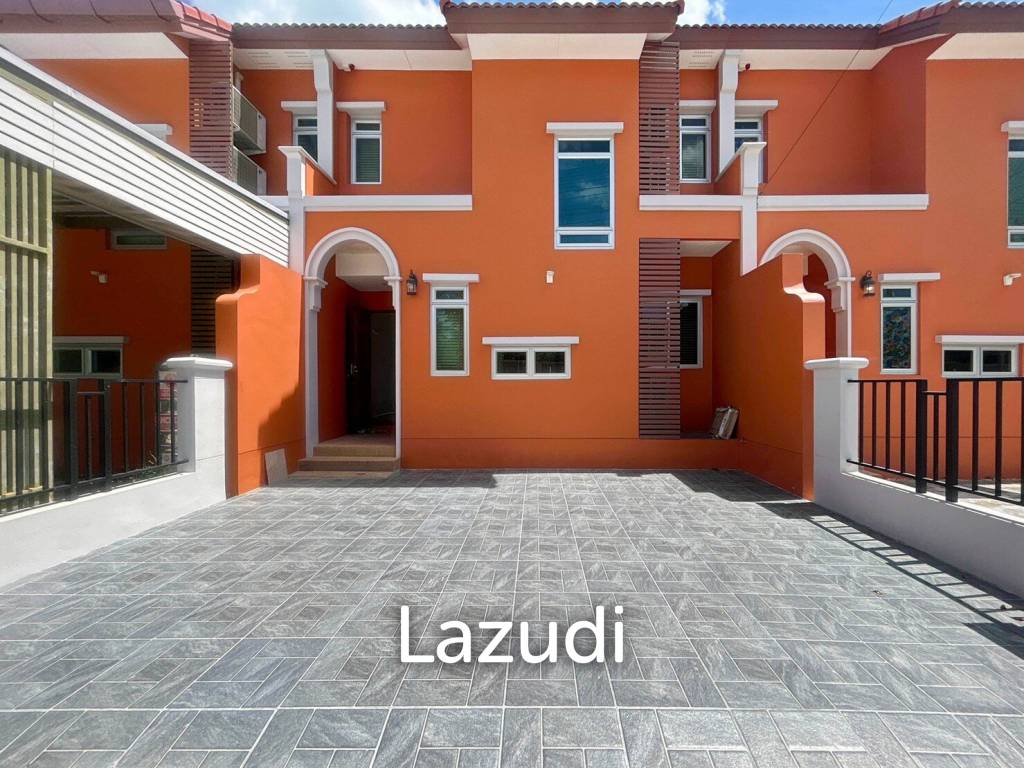 Boulevard Tuscany : 2 Bedroom Townhouse In Cha Am