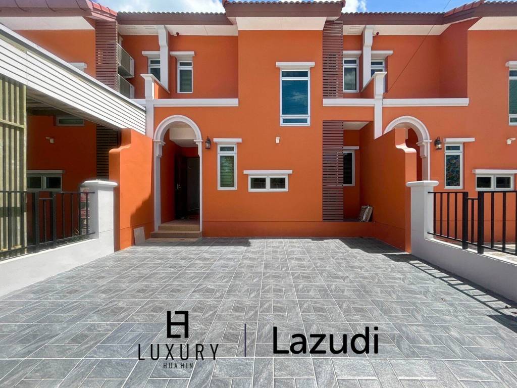 Boulevard Tuscany : 2 Bedroom Townhouse In Cha Am