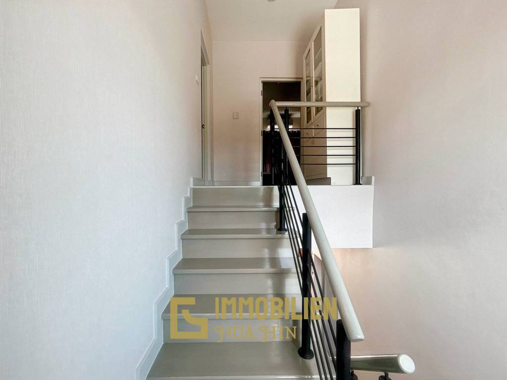 Boulevard Tuscany : 2 Bedroom Townhouse In Cha Am