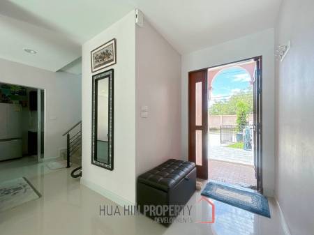 Boulevard Tuscany : 2 Bedroom Townhouse In Cha Am
