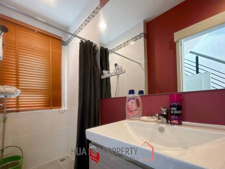 Boulevard Tuscany : 2 Bedroom Townhouse In Cha Am