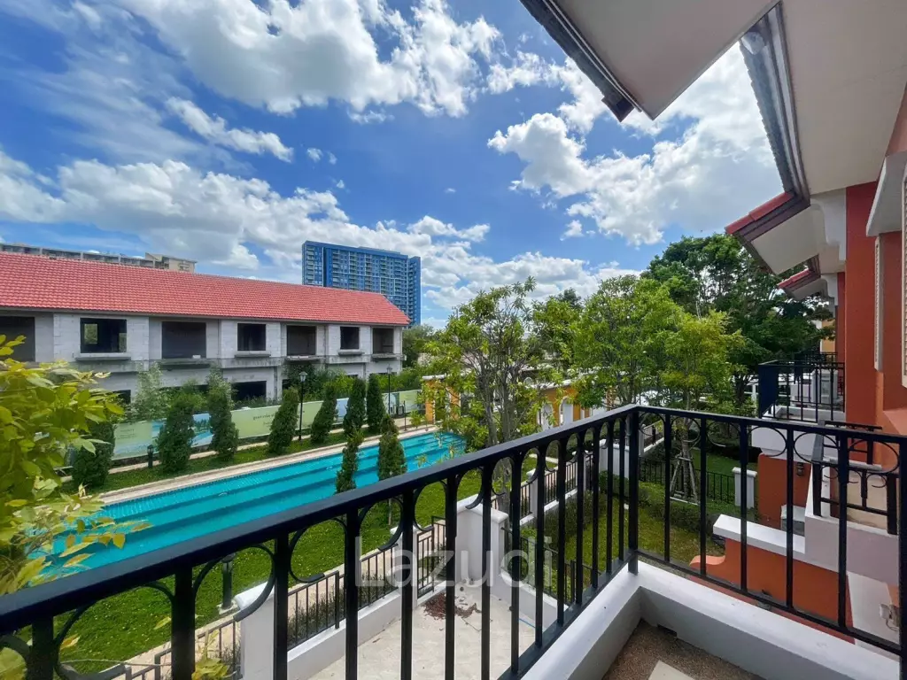 Boulevard Tuscany : 2 Bedroom Townhouse In Cha Am