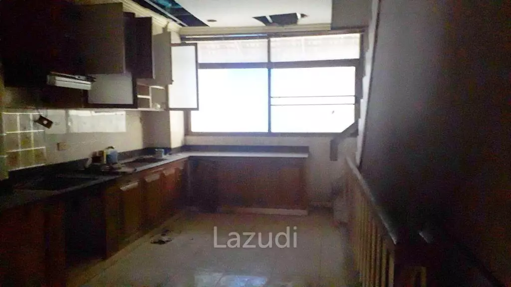 Prime 857 sqm Space in Sukhumvit 11, Bangkok