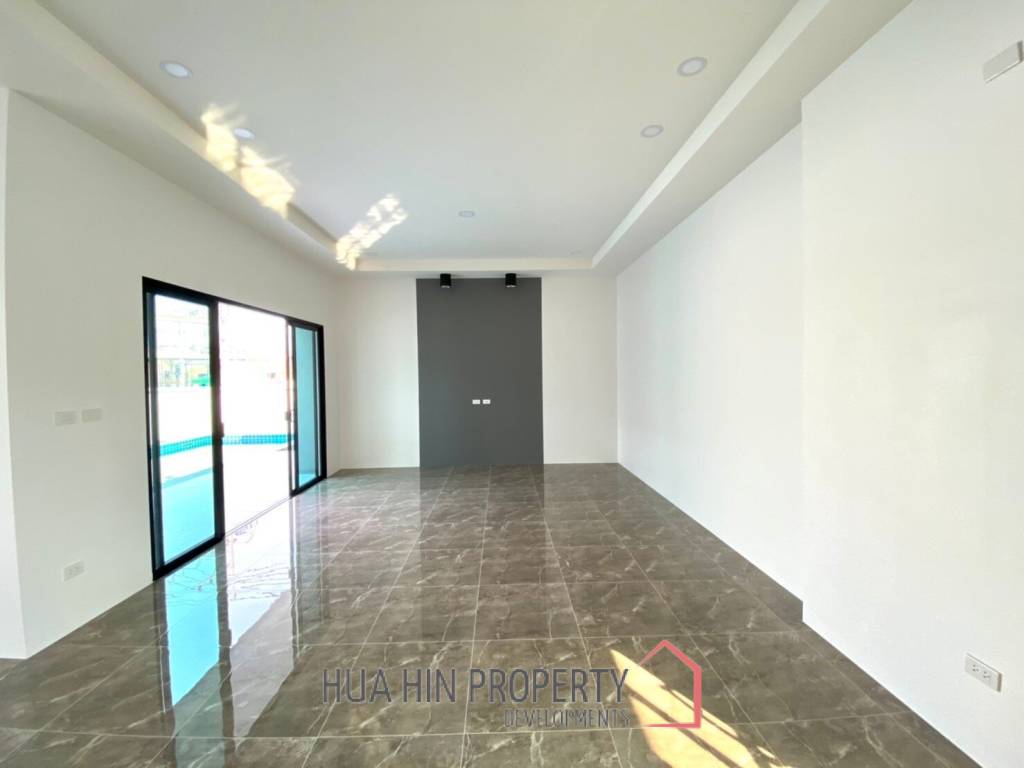 3 Bed 3 Bath 225 SQ.M Huguh Home Pool Villa Cha-Am