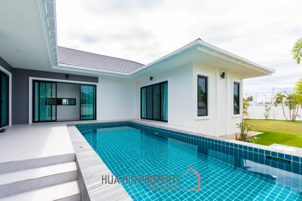 3 Bed 3 Bath 225 SQ.M Huguh Home Pool Villa Cha-Am