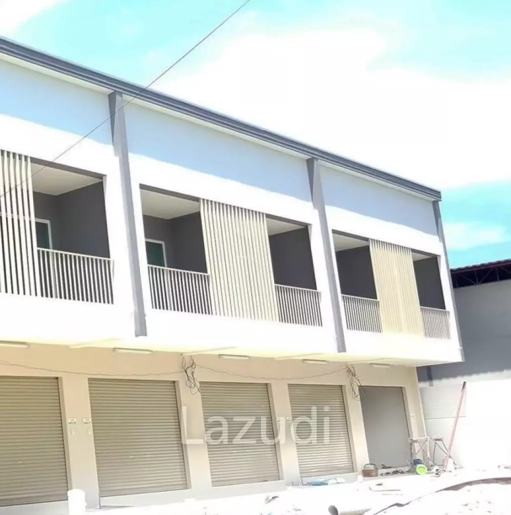 Commercial Building For Sale 114 SQ.M La Vallee Town 2