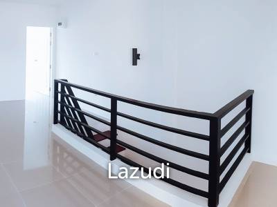 Commercial Building For Sale 114 SQ.M La Vallee Town 2