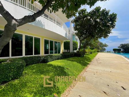 Baan Saechuan: 4 Bed Beachfront Condo