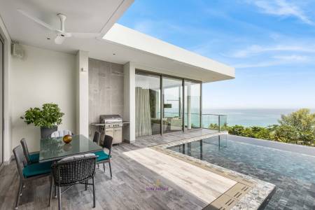 Seaview Penthouse - Walking Distance To Beach