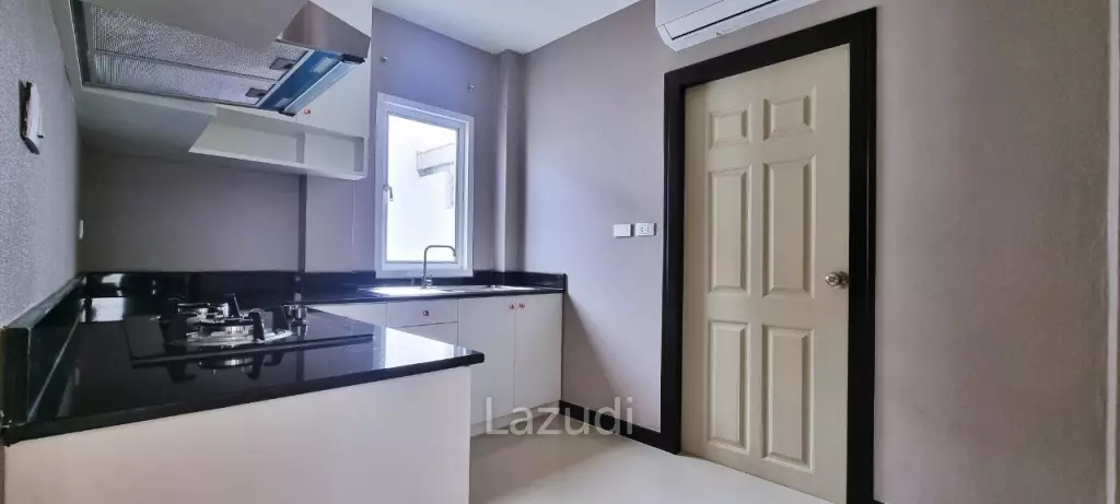 4 Beds 3 Baths 180 SQ.M T.W Park View