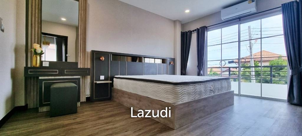 4 Beds 3 Baths 180 SQ.M T.W Park View