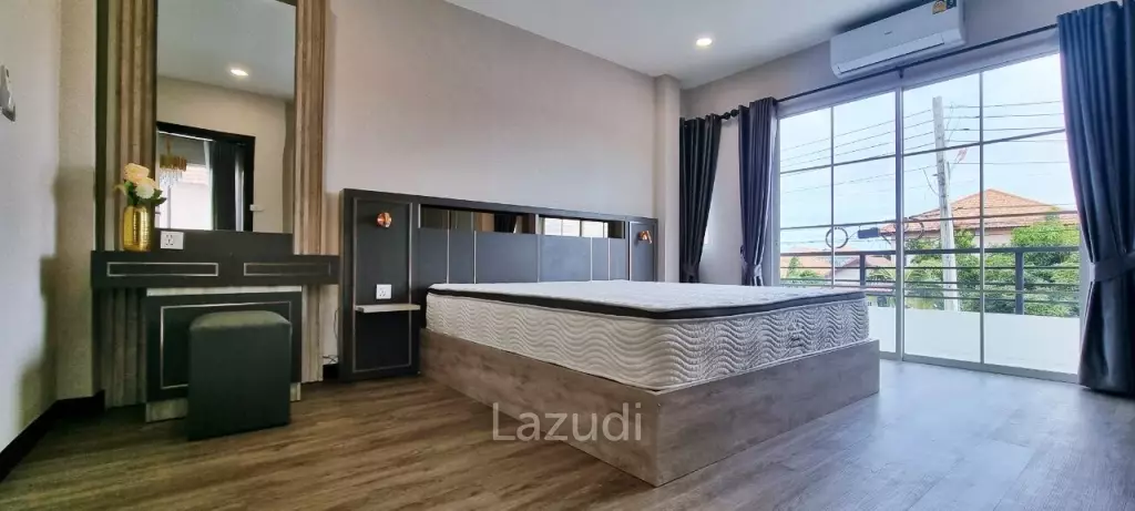 4 Beds 3 Baths 180 SQ.M T.W Park View