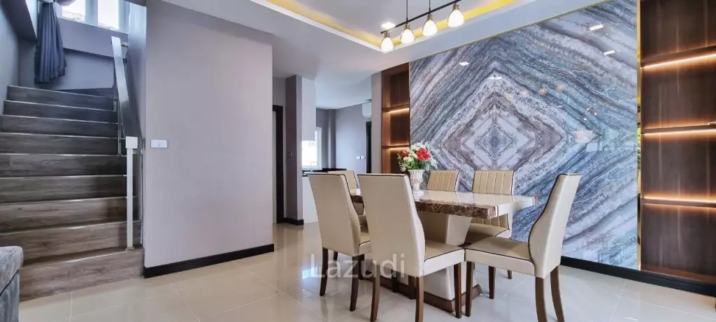 4 Beds 3 Baths 180 SQ.M T.W Park View