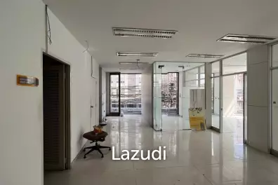 Prime Corner Building in the Heart of Silom – A Pinnacle of Luxury and Convenience