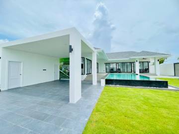 3 Bed 2 Bath 180 SQ.M Botanica Hua Hin