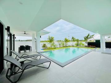 3 Bed 2 Bath 180 SQ.M Botanica Hua Hin