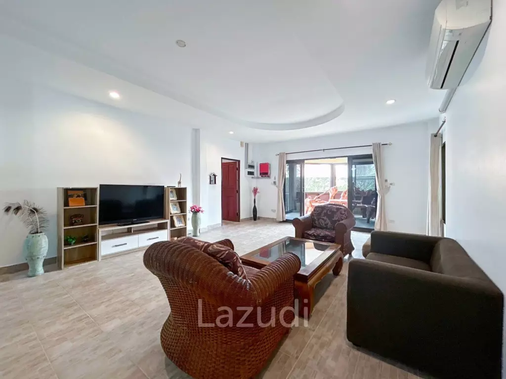3 Bedroom 2 Bathroom Pool Villa On Soi 6