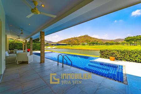 Black Mountain Golf Platz: 3 Schlafzimmer Luxus Pool Villa mit atemberaubender Aussicht