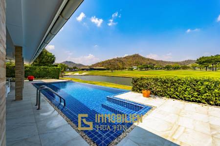 Black Mountain Golf Platz: 3 Schlafzimmer Luxus Pool Villa mit atemberaubender Aussicht