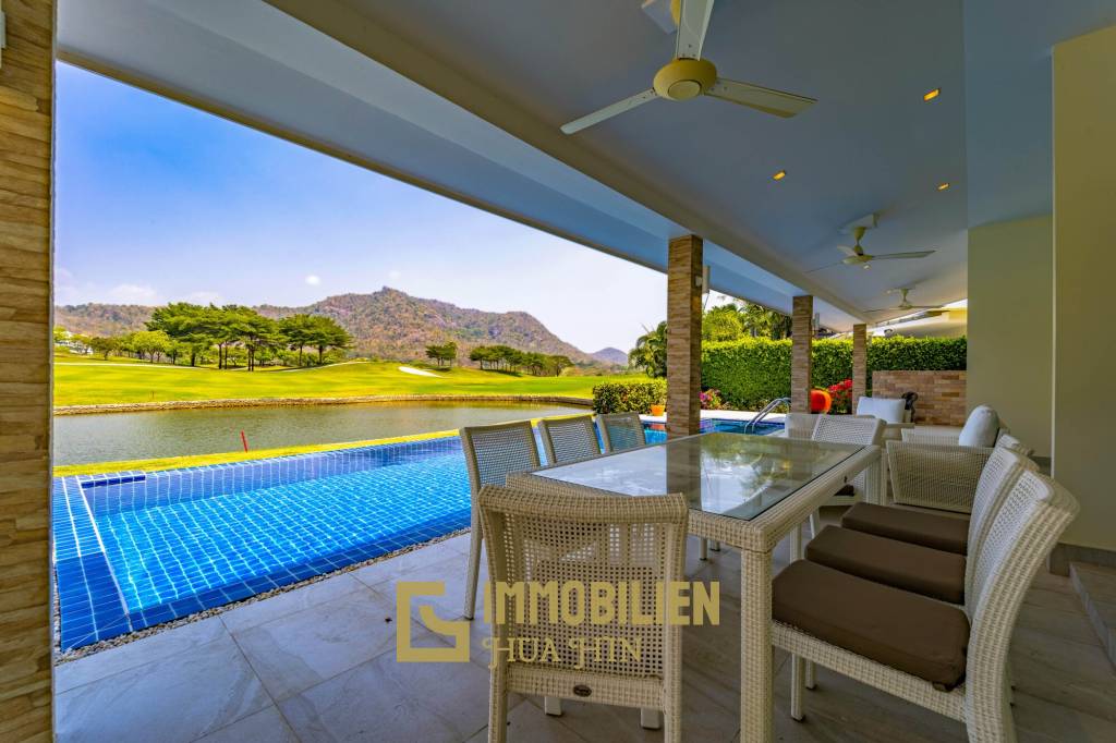 Black Mountain Golf Platz: 3 Schlafzimmer Luxus Pool Villa mit atemberaubender Aussicht