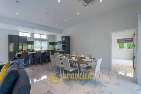 Black Mountain Golf Platz: 3 Schlafzimmer Luxus Pool Villa mit atemberaubender Aussicht
