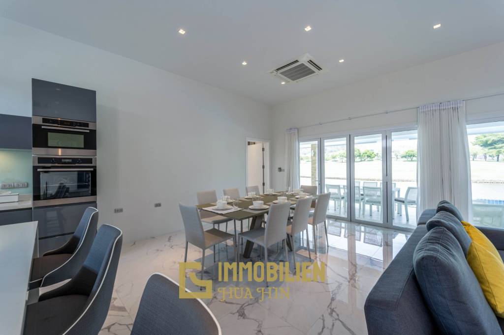 Black Mountain Golf Platz: 3 Schlafzimmer Luxus Pool Villa mit atemberaubender Aussicht