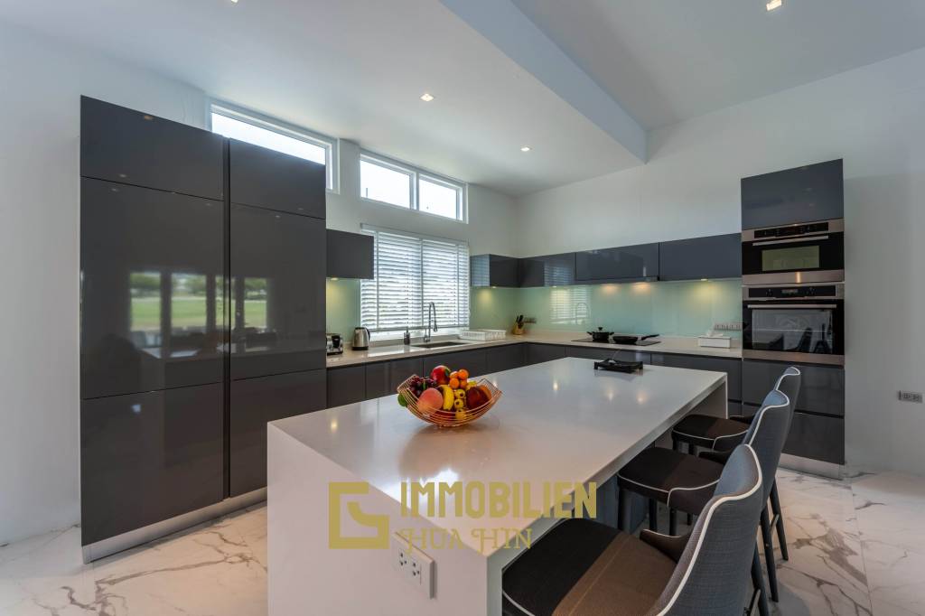 Black Mountain Golf Platz: 3 Schlafzimmer Luxus Pool Villa mit atemberaubender Aussicht