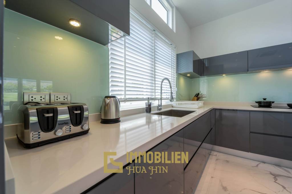 Black Mountain Golf Platz: 3 Schlafzimmer Luxus Pool Villa mit atemberaubender Aussicht