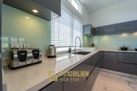 Black Mountain Golf Platz: 3 Schlafzimmer Luxus Pool Villa mit atemberaubender Aussicht