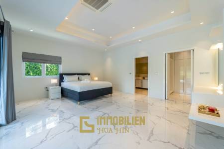 Black Mountain Golf Platz: 3 Schlafzimmer Luxus Pool Villa mit atemberaubender Aussicht