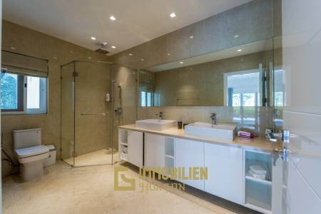 Black Mountain Golf Platz: 3 Schlafzimmer Luxus Pool Villa mit atemberaubender Aussicht