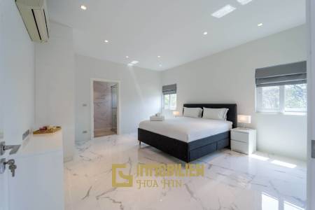Black Mountain Golf Platz: 3 Schlafzimmer Luxus Pool Villa mit atemberaubender Aussicht
