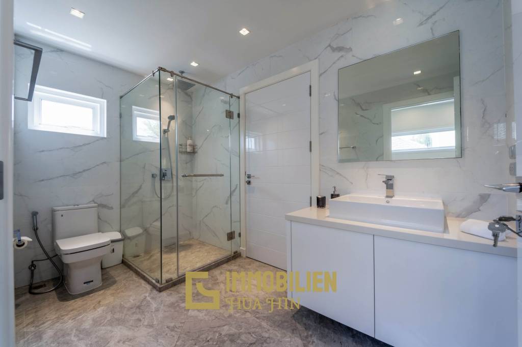 Black Mountain Golf Platz: 3 Schlafzimmer Luxus Pool Villa mit atemberaubender Aussicht