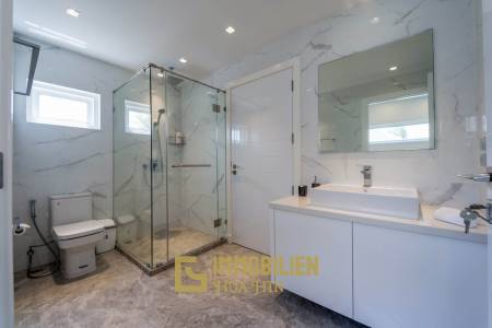 Black Mountain Golf Platz: 3 Schlafzimmer Luxus Pool Villa mit atemberaubender Aussicht