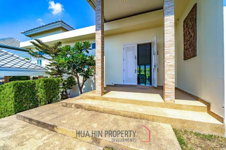 Black Mountain Golf Course : 3 Bedroom Luxury Pool Villa With Stunning Views
