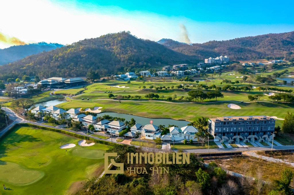 Black Mountain Golf Platz: 3 Schlafzimmer Luxus Pool Villa mit atemberaubender Aussicht